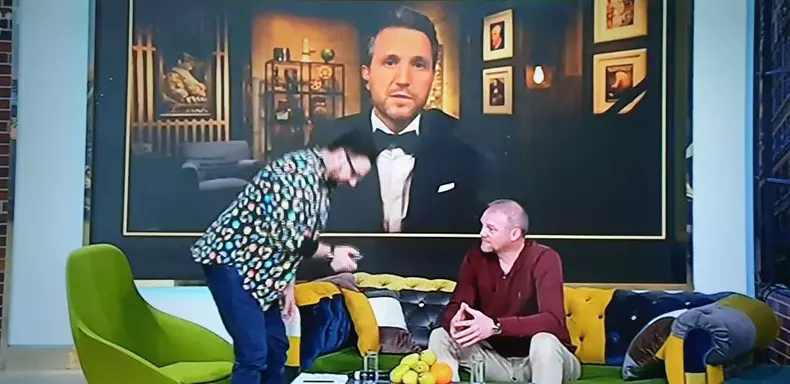 ce-a-facut-radu-mihail-cu-premiul-de-la-romanii-au-talent-2-1024x498-1