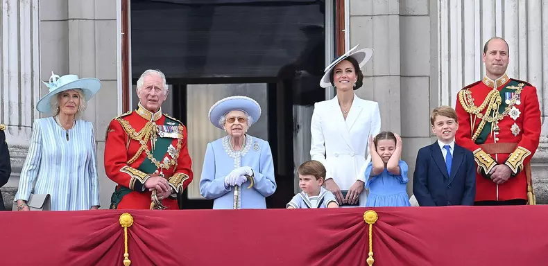 Kate Middleton n-a reușit să îl stăpânească pe Prințul Louis. Micuțul a furat din nou spectacolul la Jubileul de Platină