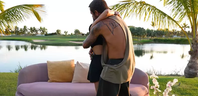 tj-miles-cerere-in-casatorie-survivor-1