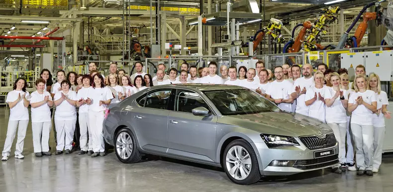 productie skoda superb
