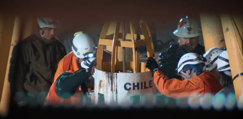 Cursa contracronometru in Chile_ChileanMineRescueRaceAgainstTime_UHD_10