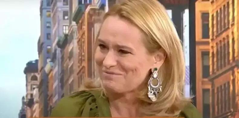 Andreea Esca, în lacrimi la TV. Ce surpriză i s-a făcut chiar de ziua ei. „Îi datorez foarte multe lucruri”