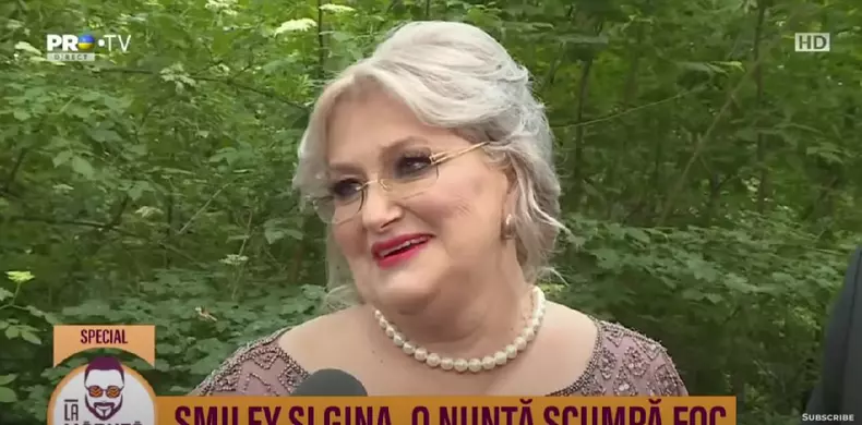 cum-se-intelege-mama-lui-smiley-cu-gina-pistol-2