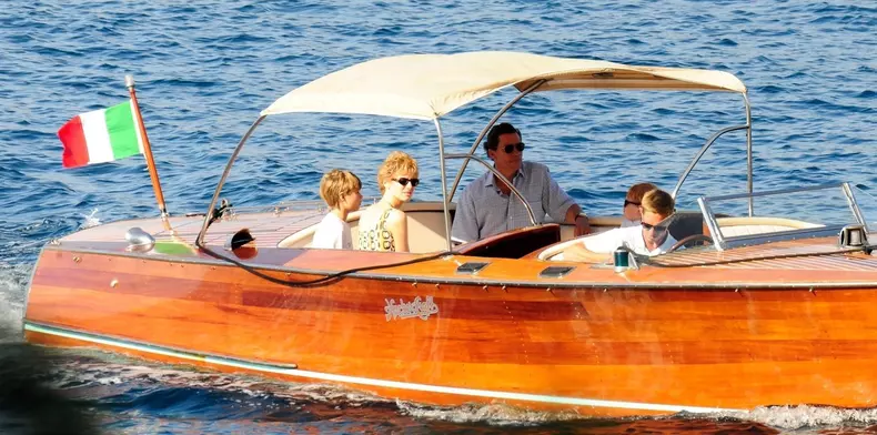 *EXCLUSIVE* STRICTLY NOT AVAILABLE FOR ONLINE USAGE UNTIL 19:30 PM UK TIME ON 15/10/2021 -  Reprising the roles as the British Royals, the Crown Actors Elizabeth Debicki and Dominic West are spotted filming out on a boat in Palma De Mallorca.