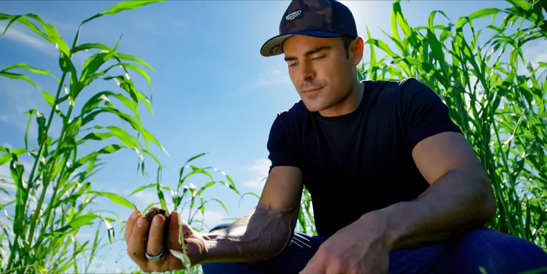 DOWN TO EARTH WITH ZAC EFRON (2022)