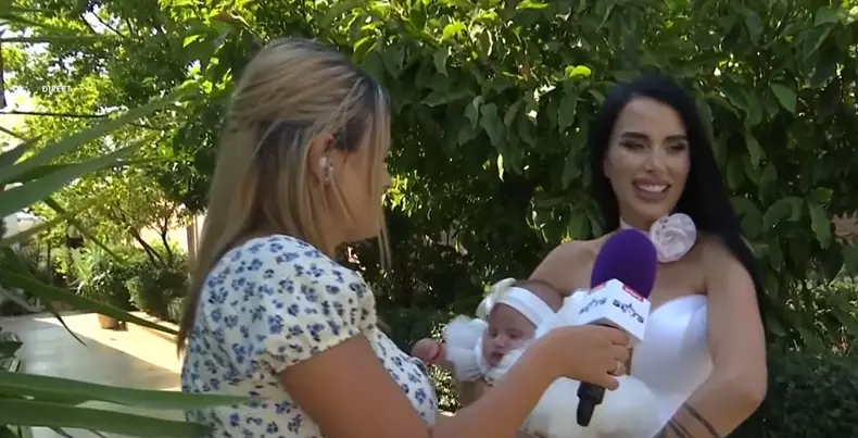 daniela-crudu-si-a-botezat-fiica-1