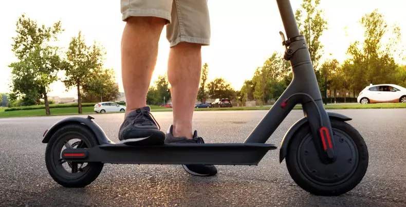 Poliția cere reglementarea trotinetelor electrice în Codul Rutier