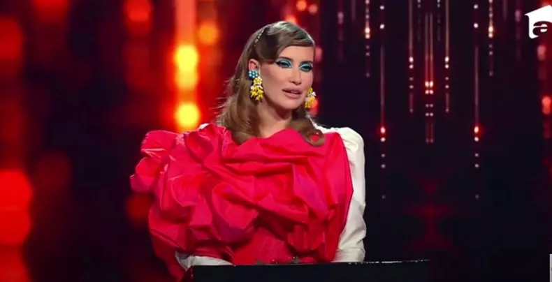 Iulia-Albu-roast-de-senzatie-la-iUmor.-5