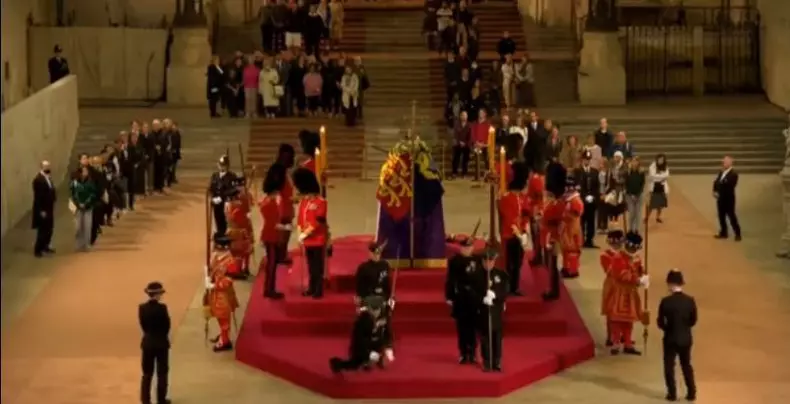 soldat sicriul reginei