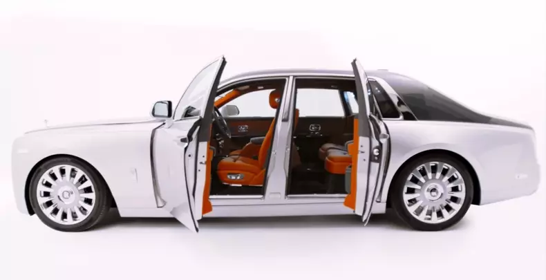 Vânzări-record Rolls-Royce: 2018, cel mai bun an din istoria brandului