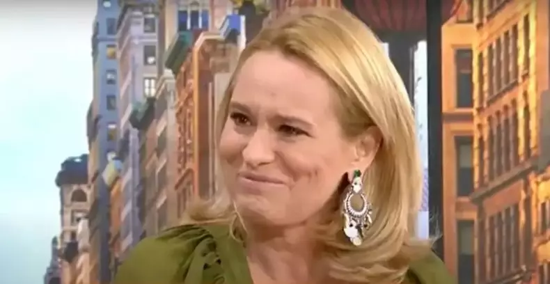 Andreea Esca, în lacrimi la TV. Ce surpriză i s-a făcut chiar de ziua ei. „Îi datorez foarte multe lucruri”