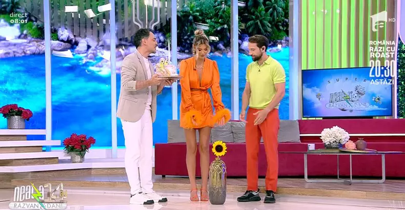 Ramona-Olaru-a-implinit-varsta-de-33-de-ani.-Cum-au-surprins-o-colegii-ei-de-la-„Neatza-cu-Razvan-si-Dani-1