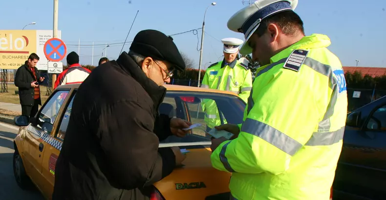 inchisoare-politisti-mita