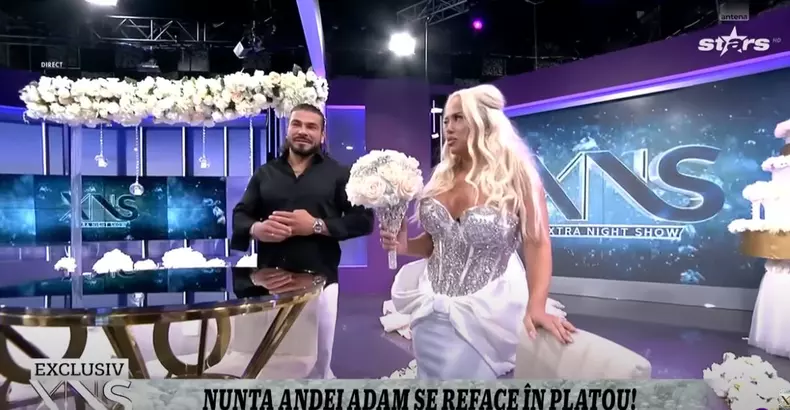 Cum arată cea de-a treia rochie de mireasă a Andei Adam  (1)