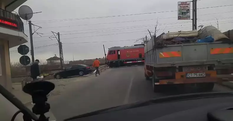 Un nou”erou” în România: a oprit trenul să-și cumpere o cafea! ( Video)