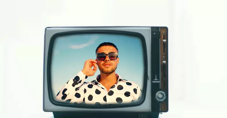 LOREDANA-GROZA-MELODIE-DE-SENZATIE-FLORIN-SALAM-VALI-VIJELIE-Capture4a