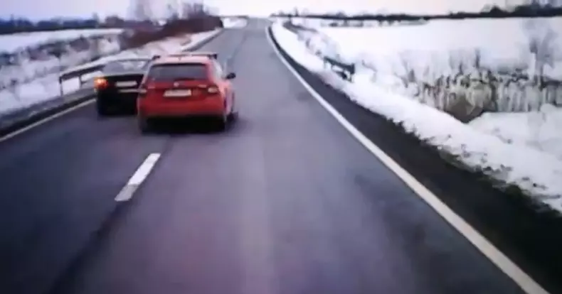 Camera de bord: De-asta nu avem șosele sigure în România