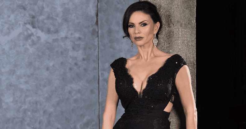 Ramona locuieste in Italia