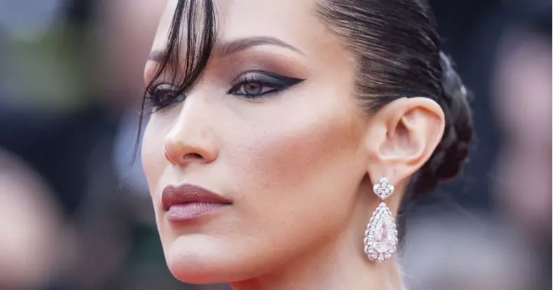 Bella Hadid la Cannes 2022