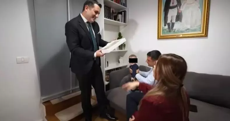 scara din apartamentul lui simion