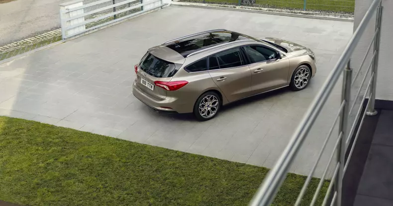 FORD 2018 FOCUS TITANIUM