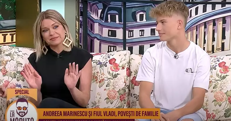 Andreea Marinescu și fiul ei, împreună la televizor  (3)