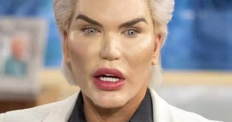 transformare-incredibila-pentru-papusa-umana-ken-si-a-facut-operatia-cu-numarul-62-nu-se-opreste-aici-video-6796