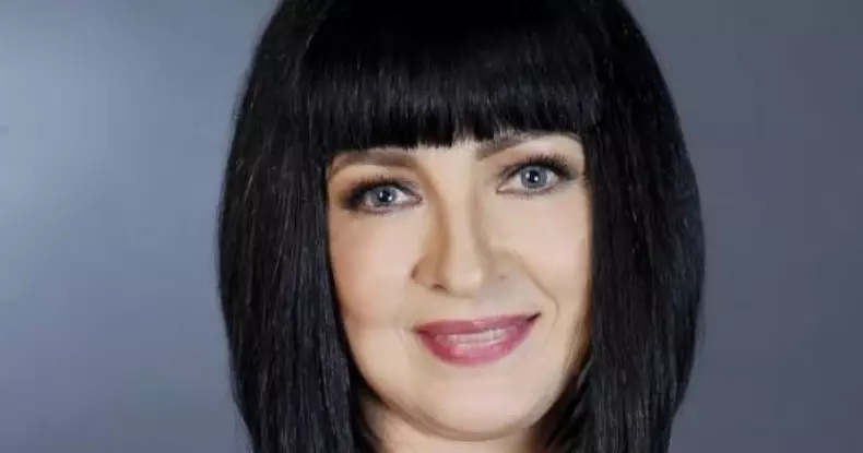 neti-sandu-peruca-aparitie-vedeta-pro-3318