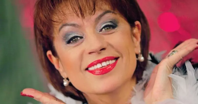 actrita-adriana-trandafir