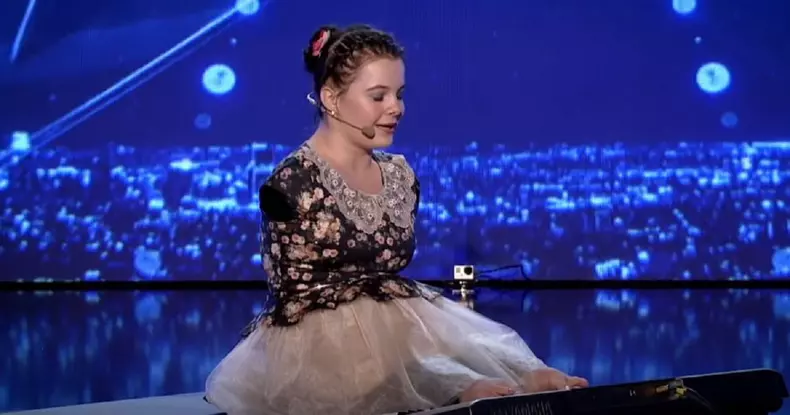 lorelai-mosnegutu-romanii-au-talent