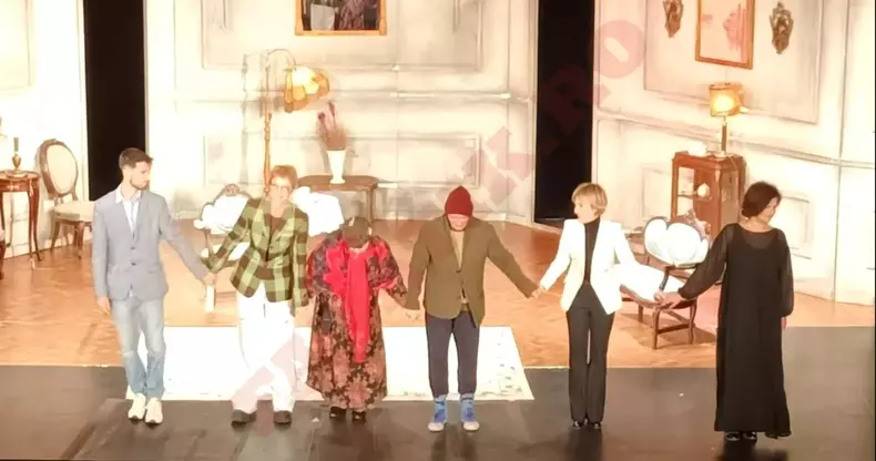 2022-11-16-14_00_14-piesa-lia-bugnar8.jpg-1100585