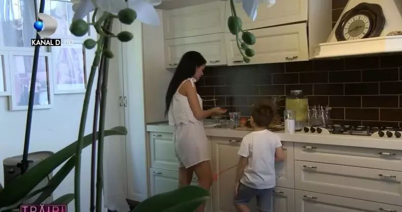 Imagini din casa vedetei Andreea Mantea 