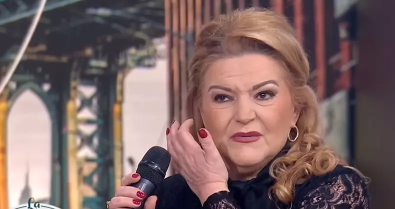 maria carneci in lacrimi