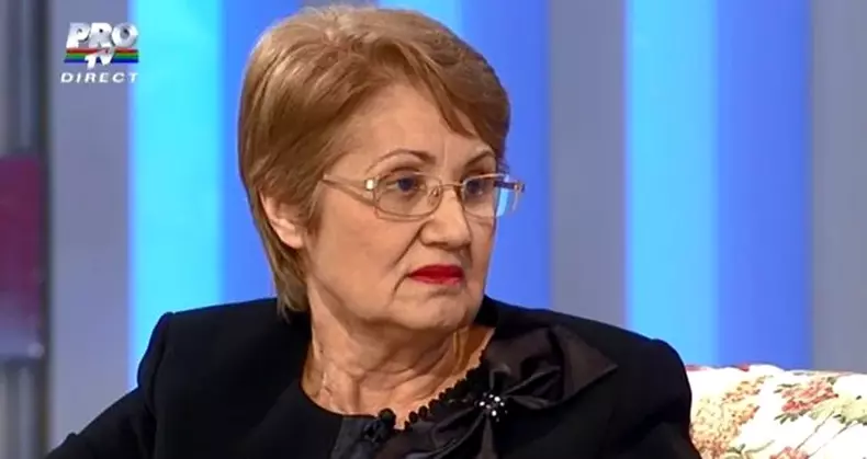 Mama-Adrianei-Bahmuteanu-e-superba-Cele-doua-seamana-destul-de-mult-4