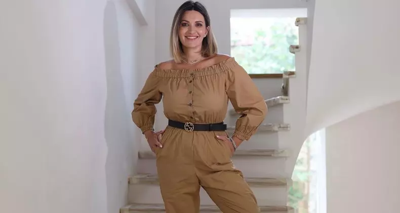 ela-craciun-casa-noua