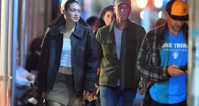 Gigi Hadid și Bradley Cooper