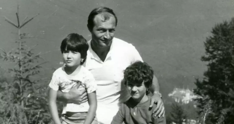 traian-basescu-cu-ioana-si-elena