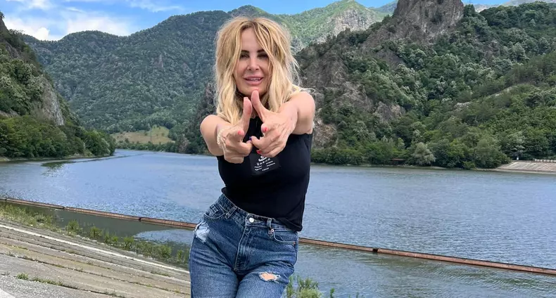 Daniela Gyorfi, adevărul despre conflictul cu Carmen Harra după ce s-a spus că s-ar fi bătut cu ea pentru același bărbat