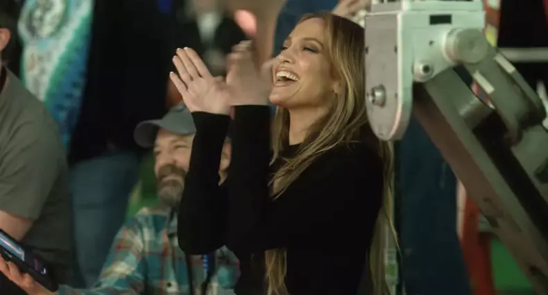 Jennifer Lopez, nemachiată, cu părul răvășit și lacrimi în ochi, în cel mai nou documentar