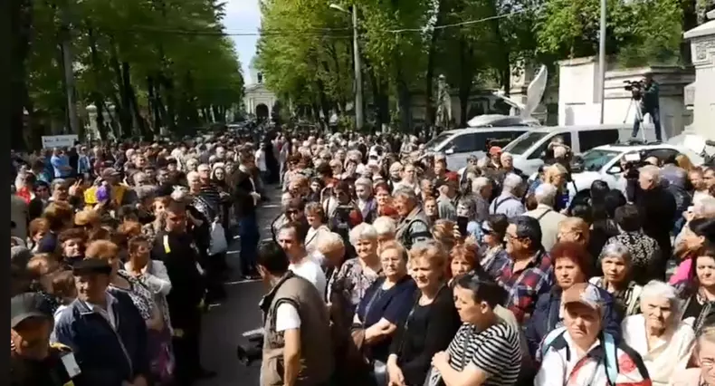 Inmormantare Ionela Prodan