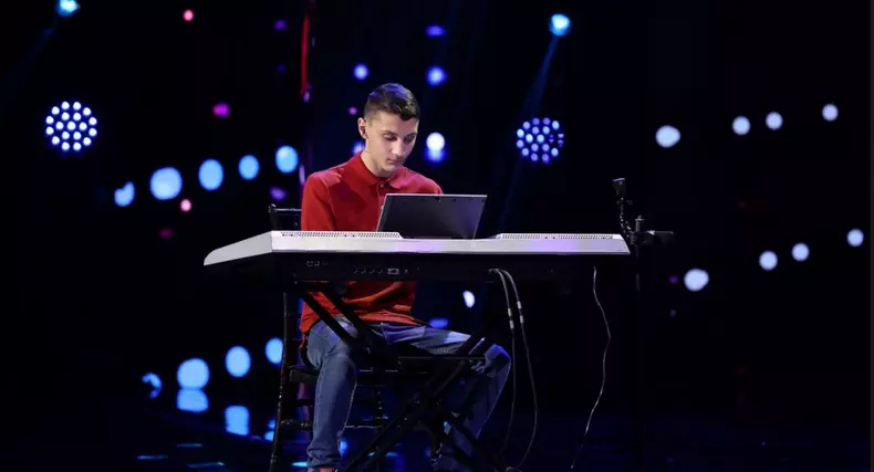 Emanuel-Ion-Romanii-au-Talent-1