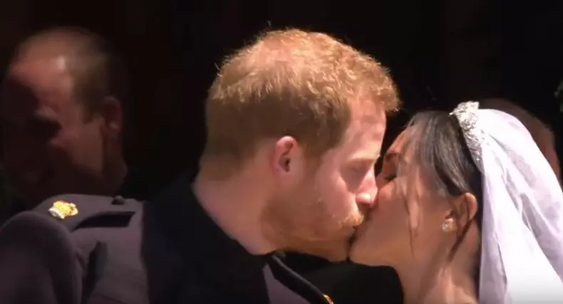 Meghan Markle si Printul Harry primul sarut