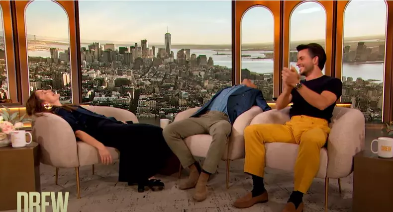 Matt Bomer a sărutat-o pe Drew Barrymore  (9)