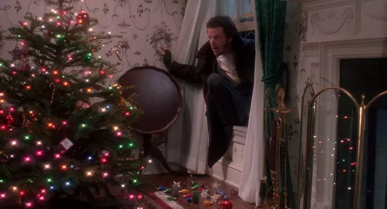home_alone_harry_window