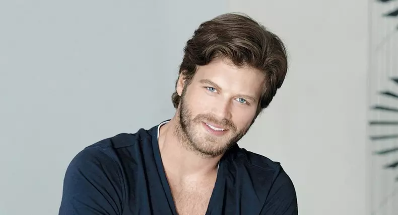 Kıvanç Tatlıtuğ 2