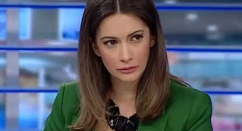 soc-la-antena-1-fiul-andreei-berecleanu-s-a-injunghiat-mama-lui-a-aflat-chiar-in-timp-ce-prezenta-stirile-262