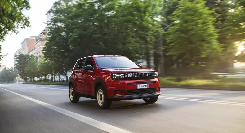 Fiat Grande Panda RED (61)