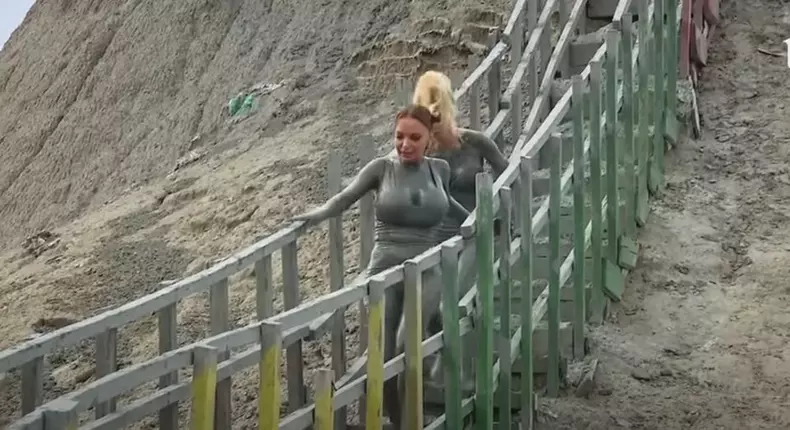 andreea-balan-si-andreea-antonescu-au-atras-privirile-tuturor-la-america-express-2023-3