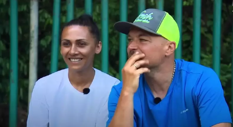 reactia-lui-puya-dupa-ce-sotia-lui-s-a-dezbracat-pe-marginea-strazii-la-america-express-2023.-nu-mai-exagera-2