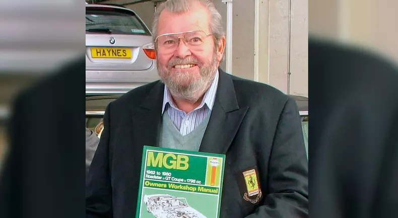 A murit creatorul celebrului manual Haynes, la vârsta de 80 de ani
